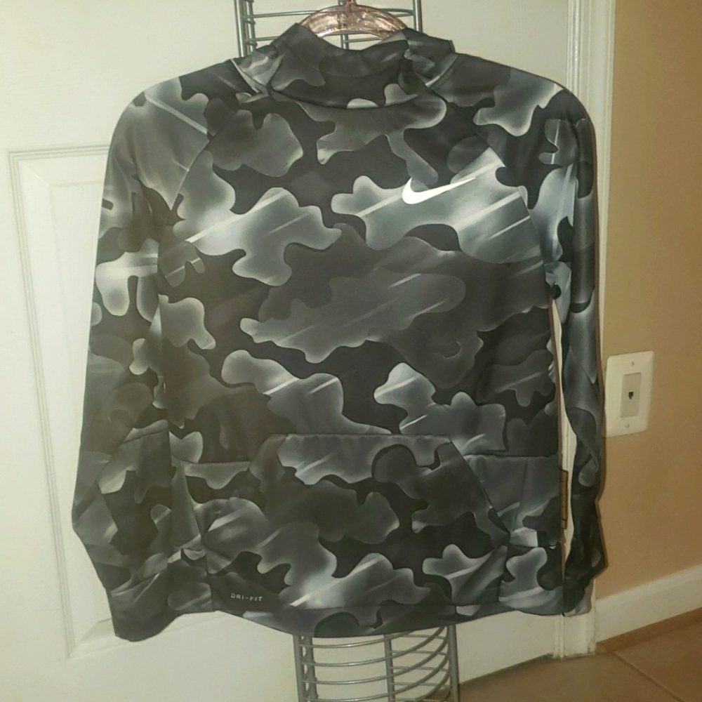 Nike Dri-Fit hoodie camouflage Large boys
